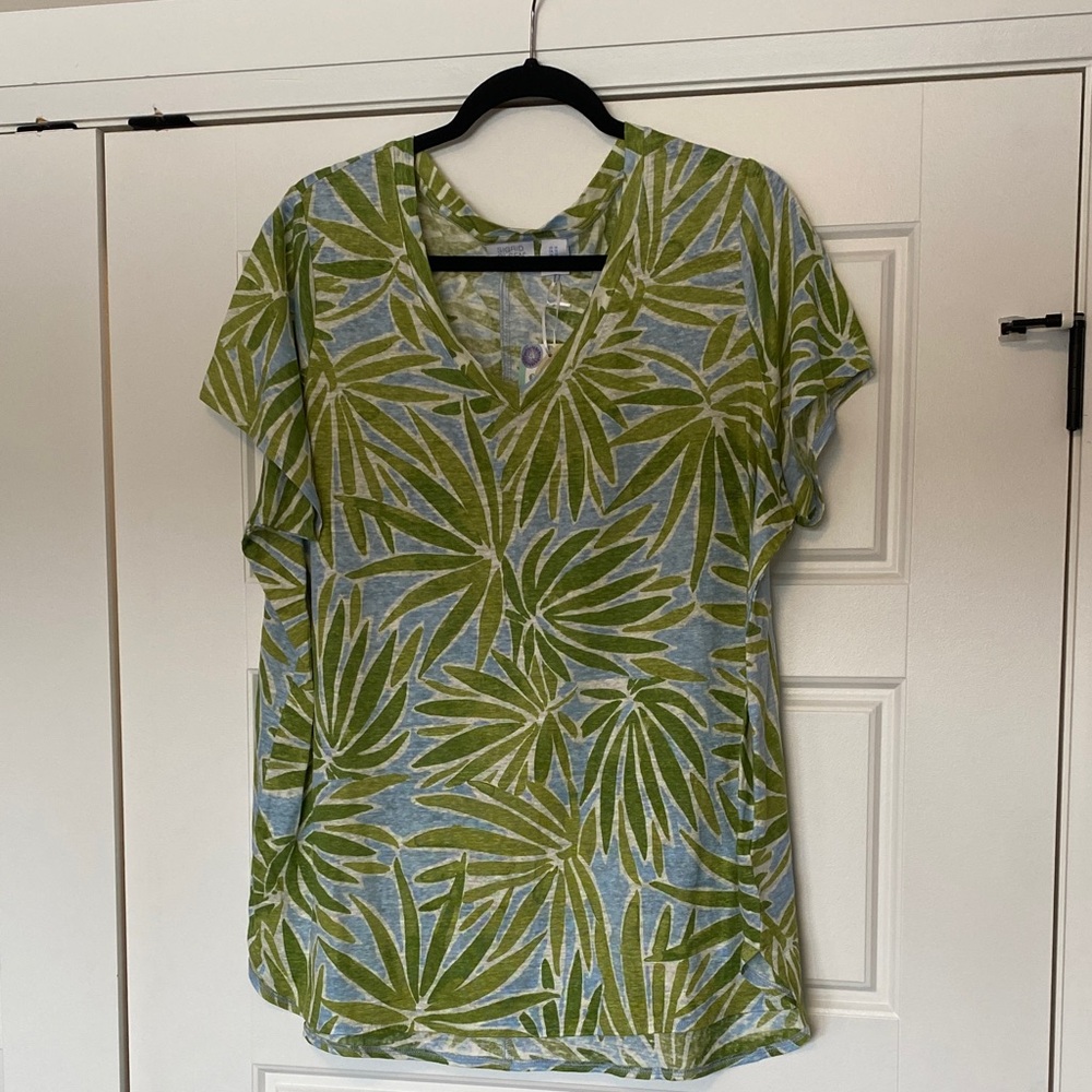 100% linen floral top by Sigrid Olsen NWT soft, stretchy & well made.